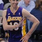 250px-Steve_Nash_Lakers_smiling_2013_(cropped_2)