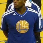 Festus_Ezeli_Andris_Biedrins_(cropped)