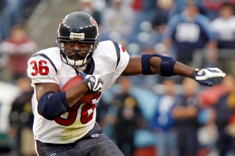 Ron Dayne, Ryan Fowler