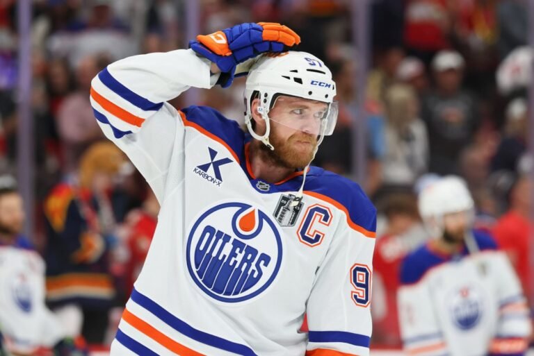 THIS IS THE BEST NEWS WE COULD HOPE FOR: Excitement Hits Rogers Place And Pacific Division in the Western Conference World Are Overjoyed as Head Coach Kris Knoblauch Makes Announcement of Making Center Connor McDavid  the New…see more