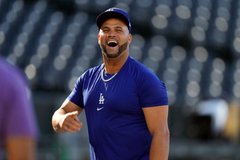 05mlb-pujols-1-superJumbo